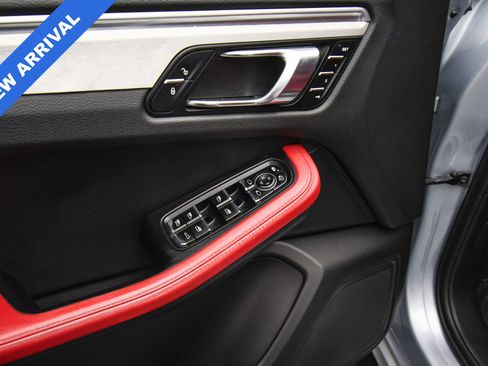 Used 2017 Porsche Macan GTS image 44
