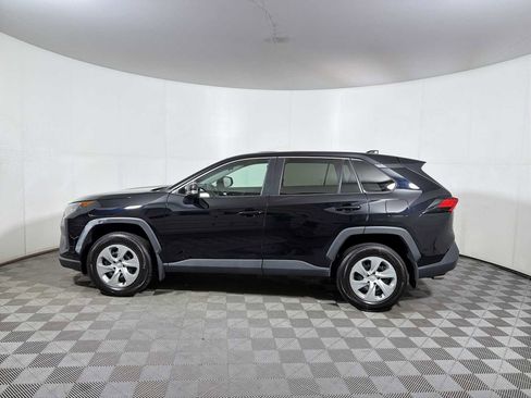 Used 2022 Toyota RAV4 LE AWD/4WD image 4