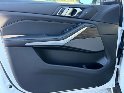 New 2026 BMW X5 sDrive40i image 16