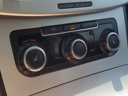 Used 2010 Volkswagen CC Sport image 24