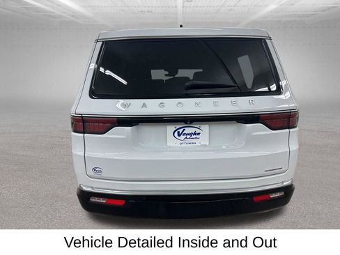 Used 2024 Jeep Wagoneer Series II w/ Convenience Group I AWD/4WD image 11
