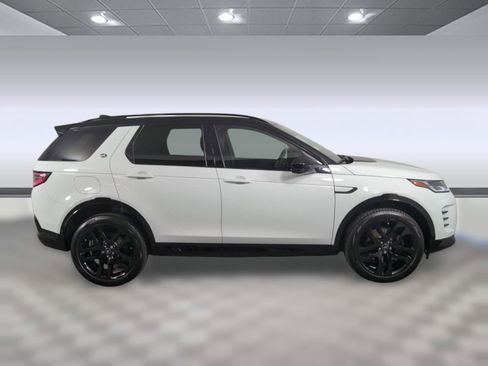 New 2025 Land Rover Discovery Sport Dynamic SE image 7
