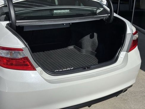 Used 2017 Toyota Camry XSE w/ Moonroof Package image 25