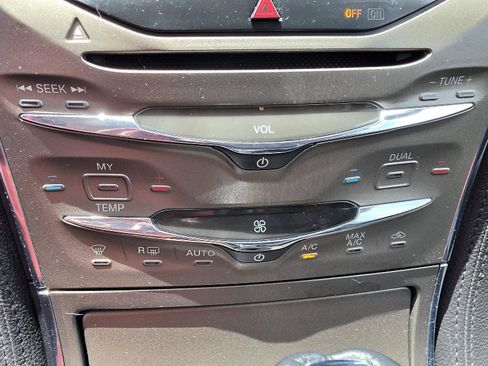 Used 2013 Lincoln MKX AWD image 13