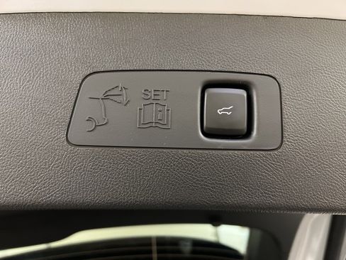 Used 2025 Lincoln Corsair Grand Touring w/ Equipment Group 302A image 37