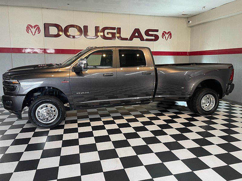 Used 2026 RAM 3500 Laramie AWD/4WD image 1