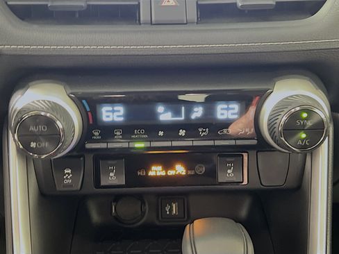 Used 2025 Toyota RAV4 XLE image 26