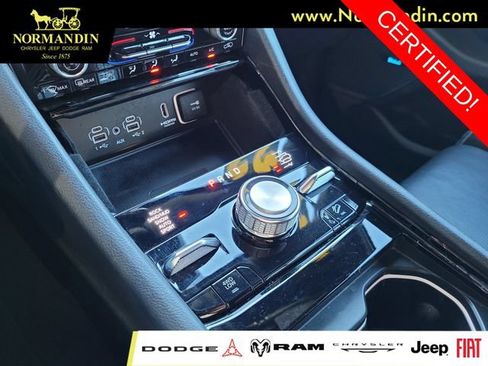 Certified 2022 Jeep Grand Cherokee Overland w/ Luxury Tech Group IV AWD/4WD image 12