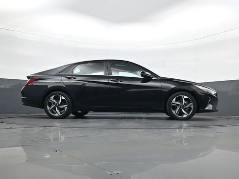 Certified 2023 Hyundai Elantra Limited image 24