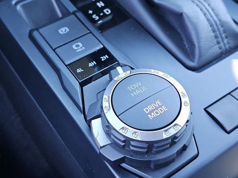 Certified 2025 Toyota Tacoma TRD Sport image 11