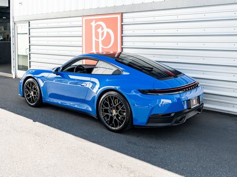 Used 2025 Porsche 911 Carrera RWD image 35