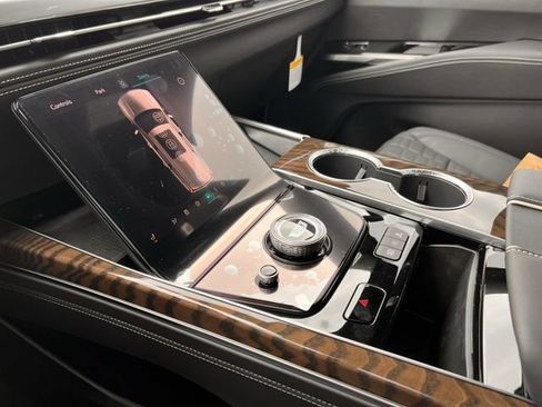 Certified 2026 Cadillac Escalade Platinum Sport image 20