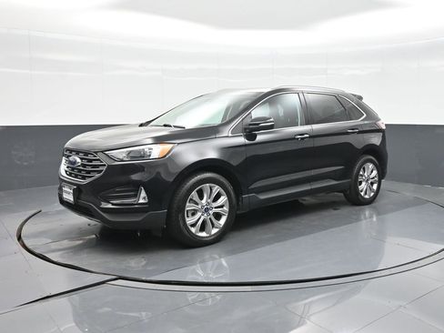 Certified 2022 Ford Edge Titanium AWD/4WD image 1