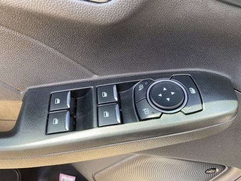 Certified 2024 Ford Escape Platinum w/ Premium Technology Package image 10