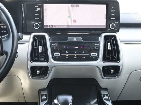 Used 2023 Kia Sorento SX FWD image 27