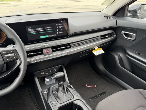 New 2026 Kia K4 FWD image 19