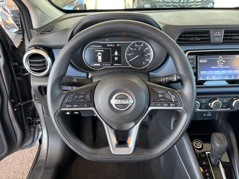Used 2025 Nissan Versa SV FWD image 25