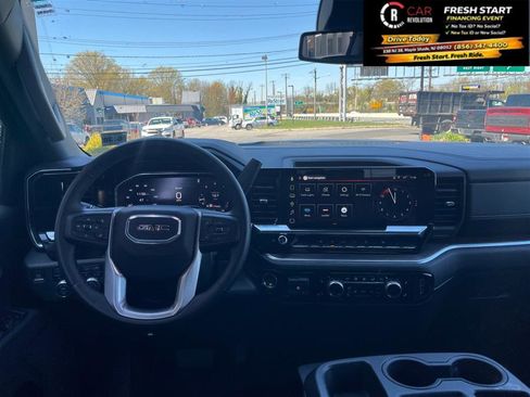 Used 2025 GMC Sierra 1500 SLT image 35