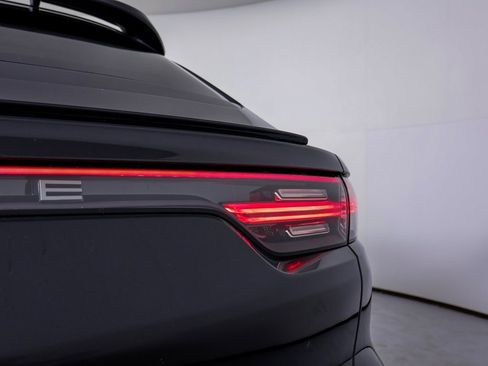 Certified 2023 Porsche Cayenne Coupe image 15