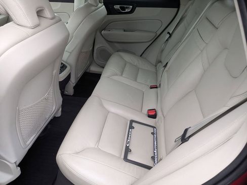 Used 2019 Volvo XC60 T5 Inscription w/ Protection Package Premier AWD/4WD image 21