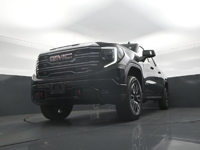 Used 2024 GMC Sierra 1500 AT4 w/ Technology Package AWD/4WD image 33