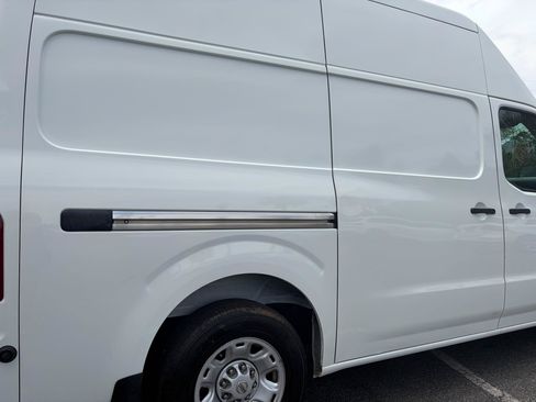 Used 2021 Nissan NV 2500 SV RWD image 25