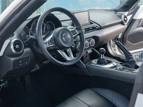 Used 2018 MAZDA MX-5 Miata RF Grand Touring image 18