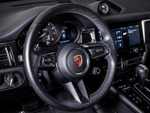 Certified 2023 Porsche Macan GTS image 18