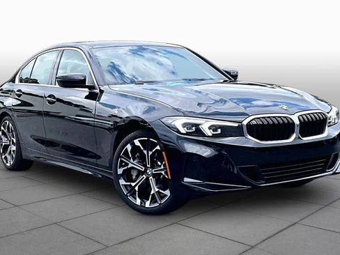 Certified 2025 BMW 330i Sedan RWD image 3