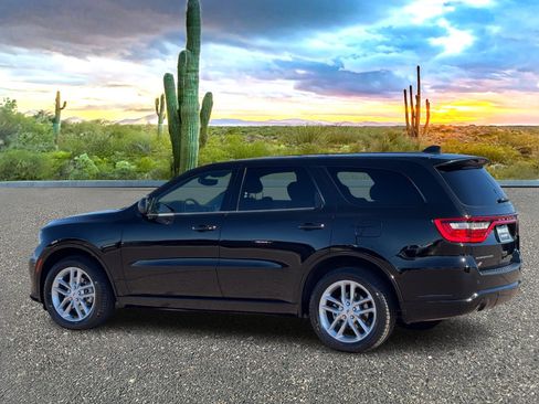 Used 2023 Dodge Durango GT image 4