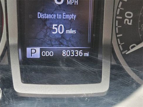 Used 2018 Toyota Tacoma SR5 image 5