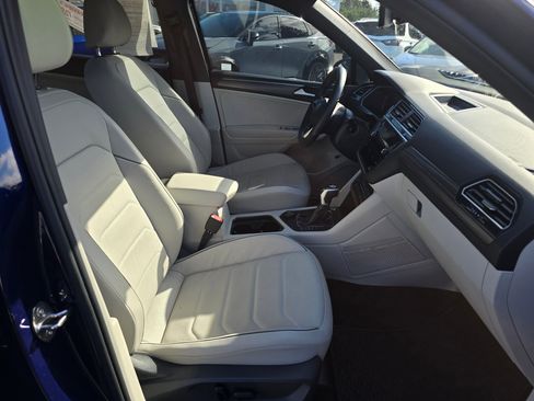 Used 2024 Volkswagen Tiguan SEL R-Line image 11