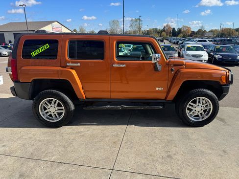 Used 2007 HUMMER H3 Adventure image 4