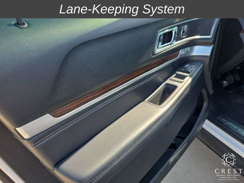 Used 2017 Ford Explorer Limited w/ Equipment Group 301A image 8