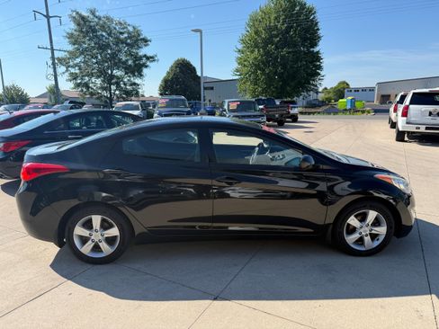 Used 2013 Hyundai Elantra GLS w/ Preferred Pkg FWD image 4