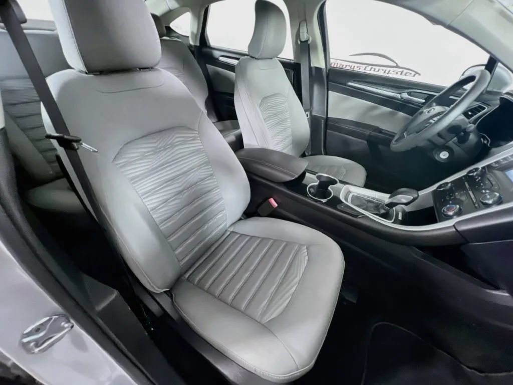 Used 2016 Ford Fusion S FWD image 26