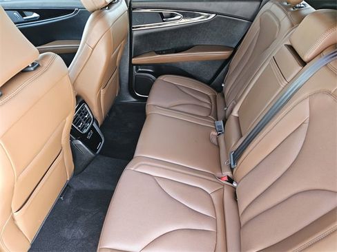 Certified 2023 Lincoln Nautilus Reserve image 29