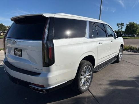 Used 2023 Cadillac Escalade ESV Premium Luxury AWD/4WD image 8