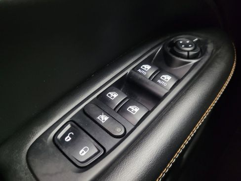 Used 2019 Jeep Compass Latitude w/ Popular Equipment Group image 27