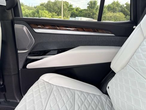 New 2026 Cadillac Escalade Platinum Sport w/ LPO, ONYX Package AWD/4WD image 15