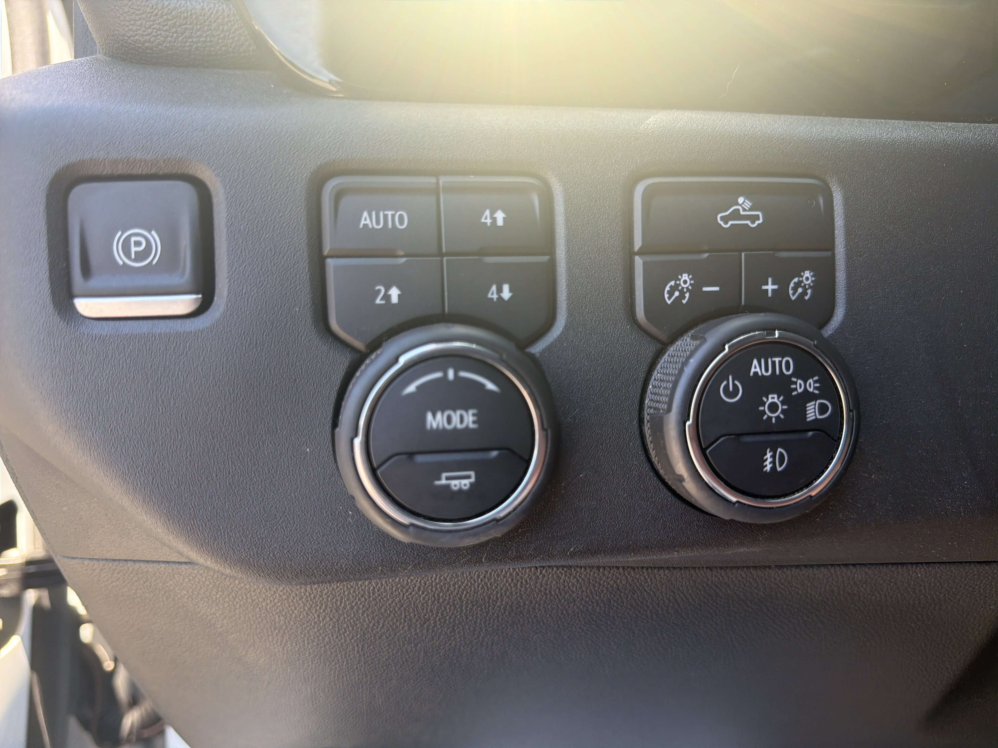 Used 2023 Chevrolet Silverado 1500 RST AWD/4WD image 27