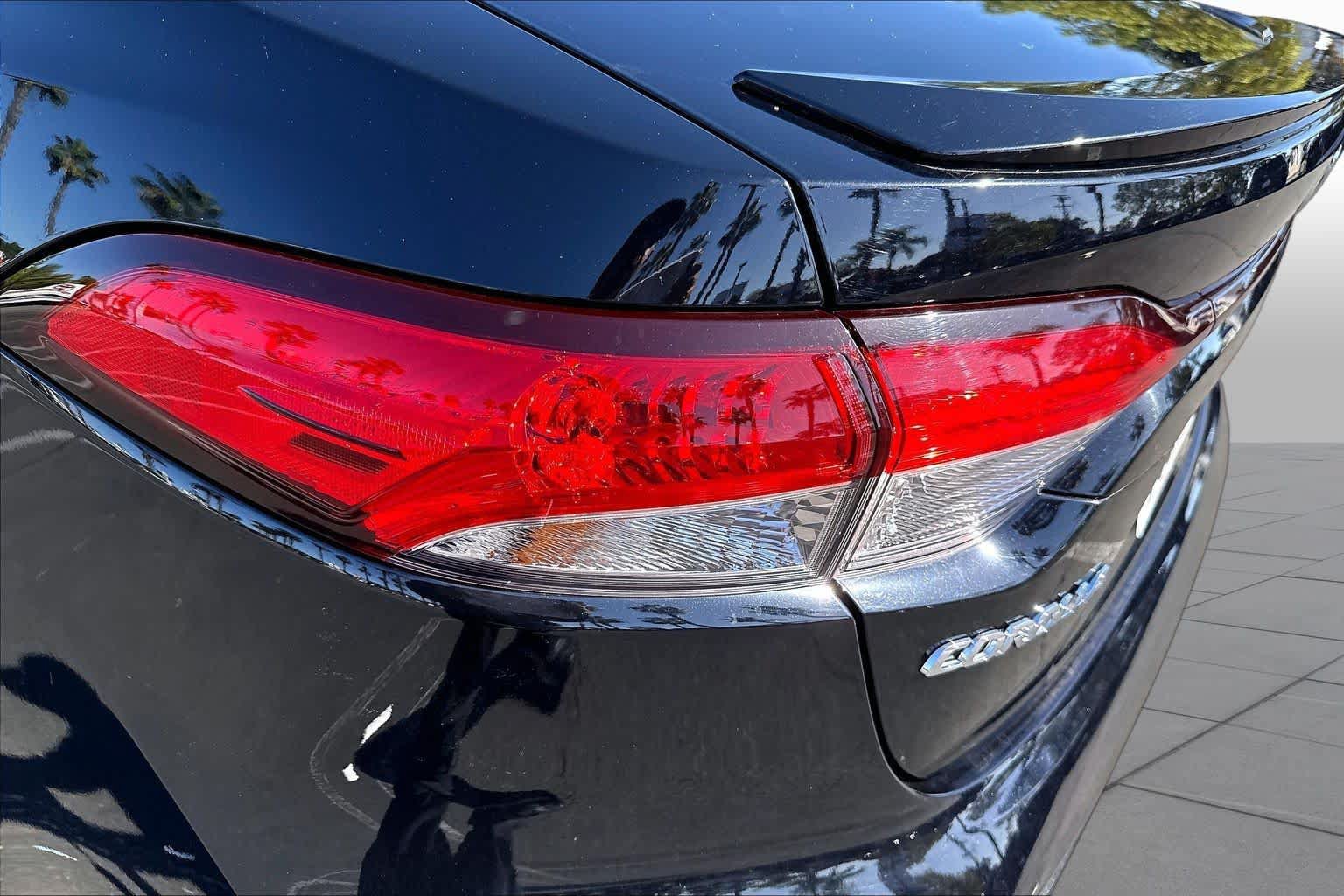 Certified 2024 Toyota Corolla SE w/ SE Premium Package FWD image 28