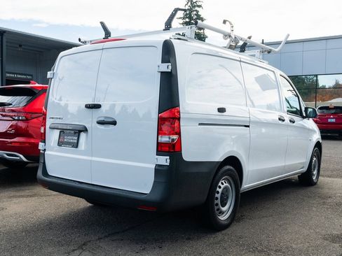 Used 2023 Mercedes-Benz Metris image 6