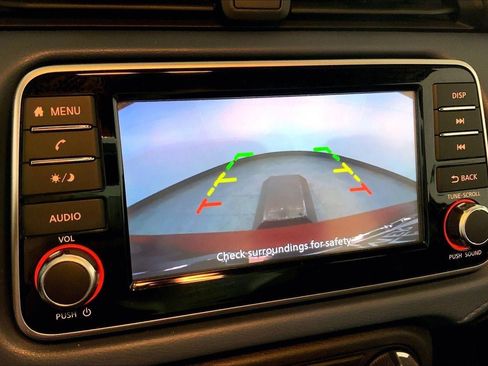 Used 2025 Nissan Versa SV FWD image 21