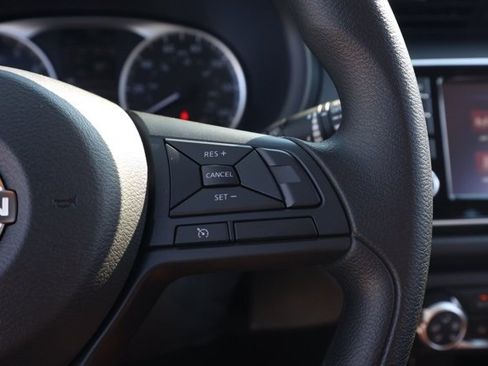 New 2025 Nissan Kicks Play S image 27