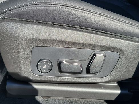 Used 2025 BMW X4 xDrive30i image 14