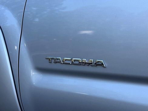 Used 2010 Toyota Tacoma PreRunner RWD image 14