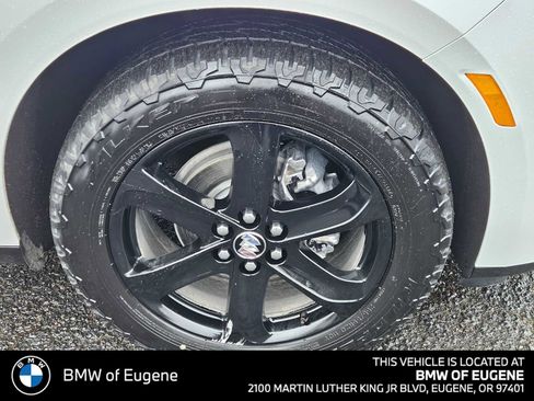 Used 2023 Buick Enclave Essence w/ Experience Buick Package AWD/4WD image 9