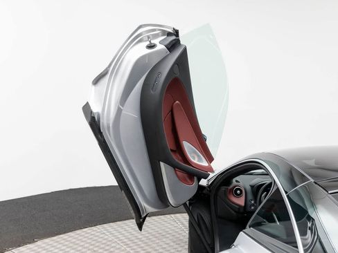 Used 2025 McLaren GTS RWD image 22