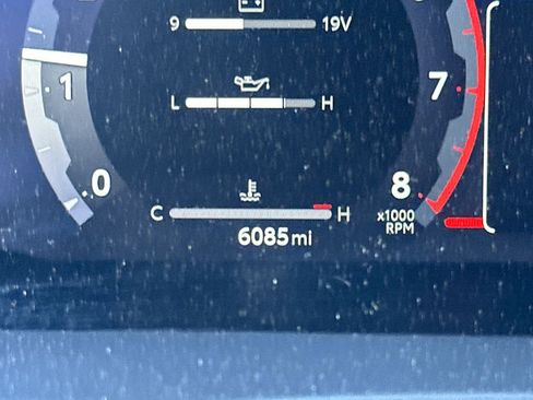 Used 2025 Toyota Tacoma TRD Off-Road AWD/4WD image 16
